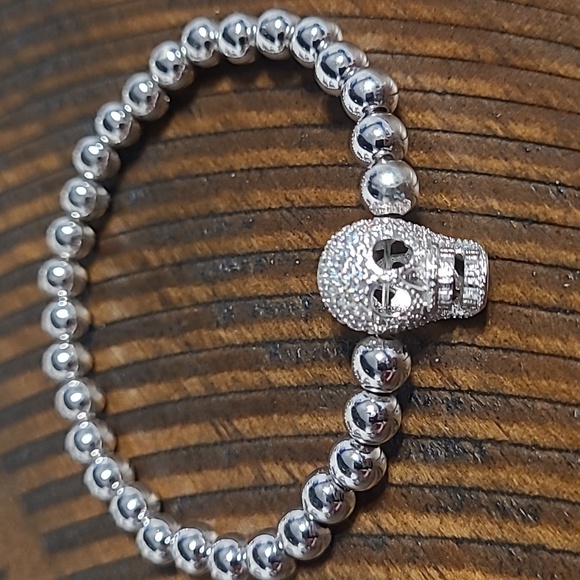 Womans Bracelet. - Picture 2 of 4